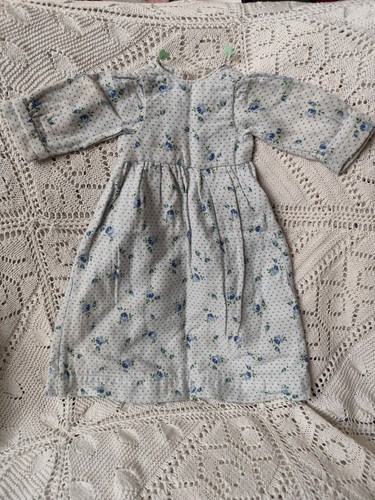 Robe longue ancienne cousue