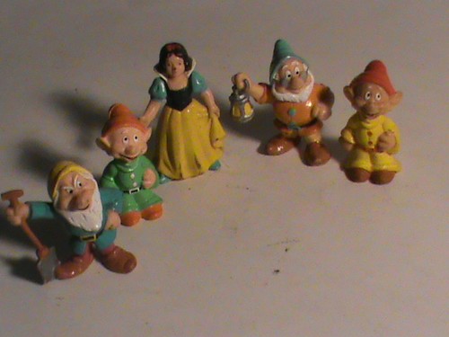 Lot figurines disney blanche - 5,