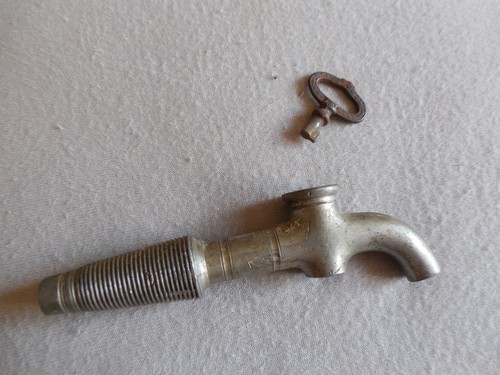 Ancien robinet tonneau - tonneau, avec