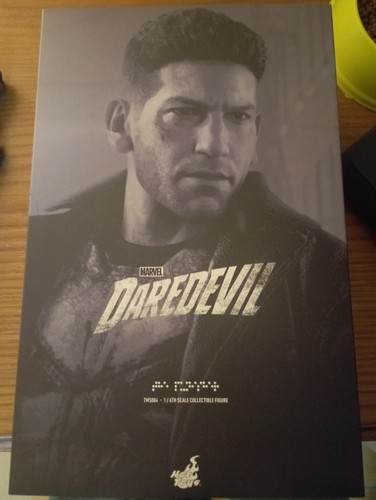 Punisher hot toys daredevil - punisher,