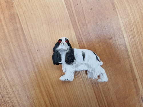 Figurine chien cavalier - de,