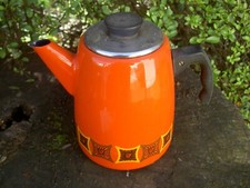 Cafetière métal tôle