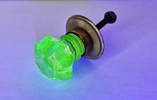 POIGNÉE Bouton de TIROIR en VERRE / cristal VERT CLAIR d'URANIUM - 37 / 40mm