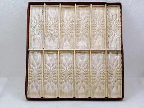 Ancien coffret - coffret, 12