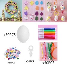 d'œufs de pâques non peints