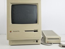 Vintage Macintosh Plus 1MB
