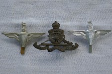 British SAS and Royal Artillery Paratrooper Beret Badges SAS Command