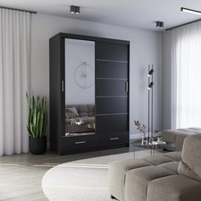 Armoire à portes coulissantes