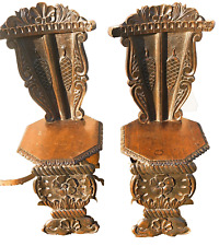 Paire de chaises Dites escabelles en bois naturel mouluré et sculpté 19è