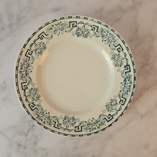Assiette sur pied - sur,