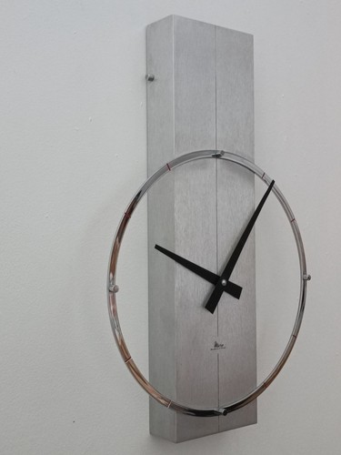Horloge murale design micro - murale,