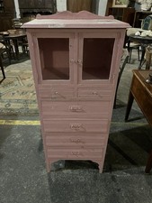 A 106 - 1 Petit meuble