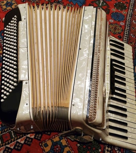 Italian accordion the - italian,