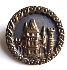 Antique button, late 19 °, 26 mm printed on background, city gate