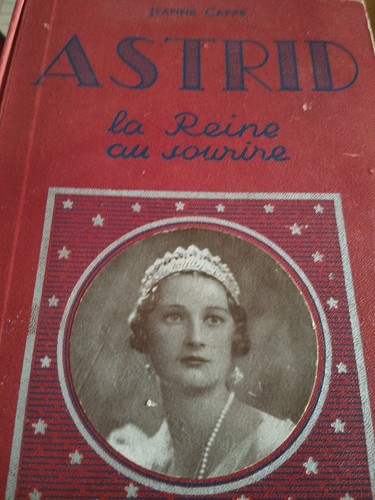 Astrid reine sourire - la,