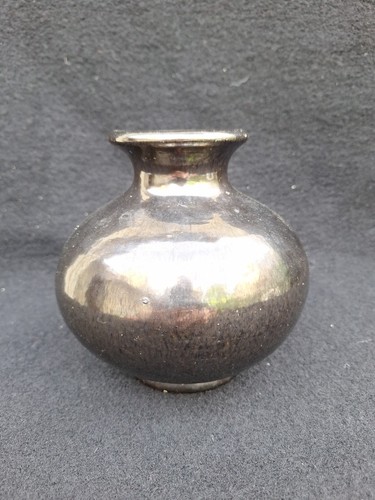 Joli vase noir - joli, lustré