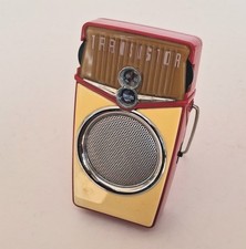 Radio transistor Beach Boy -