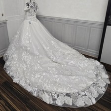 Robe de mariée épaules