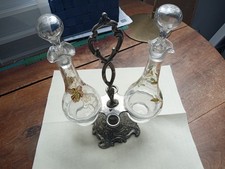 Ens vinaigrier et huilier sur