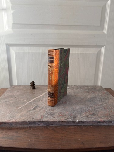 Livre ancien relié cuir - relié,
