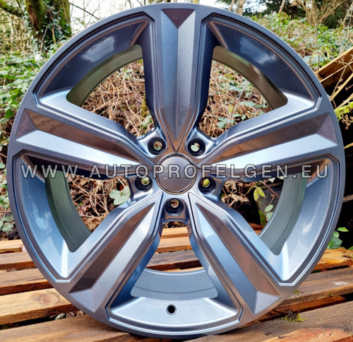 Neuf audi rs4 - style, pouces