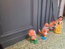 Figurines Blanche neige et les