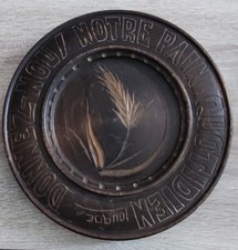 Assiette ancienne en bois