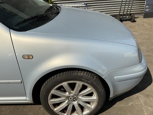 Aile avant droite golf iv - droite,