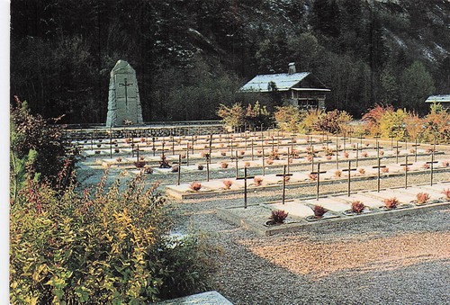 Thones cimetiere militaire - 74,