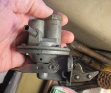 Ancienne Pompe à Essence AC  ou A.C modèle  YK : Simca Peugeot Renault Citroën ?