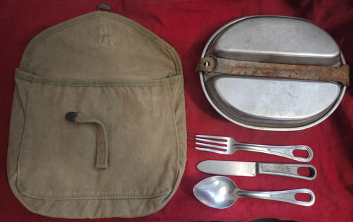 Pochette gamelle 1944 couteau