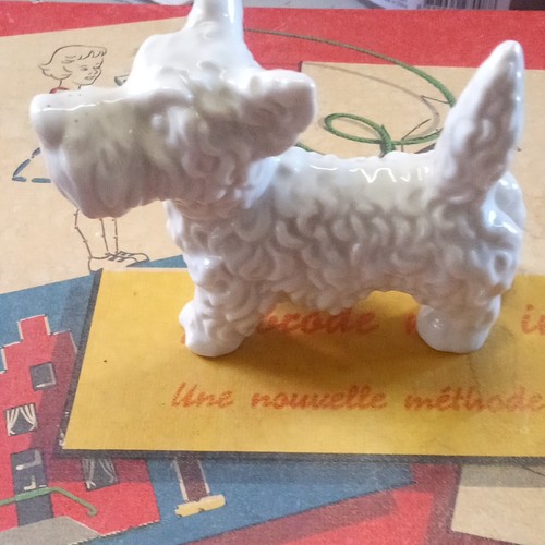 Figurine chien porcelaine - chien,