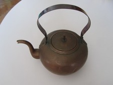 Bouilloire ancienne en cuivre – déco vintage ou usage