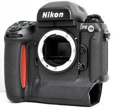 Appareil photo argentique 35 mm reflex Nikon F5 en lecture seule...
