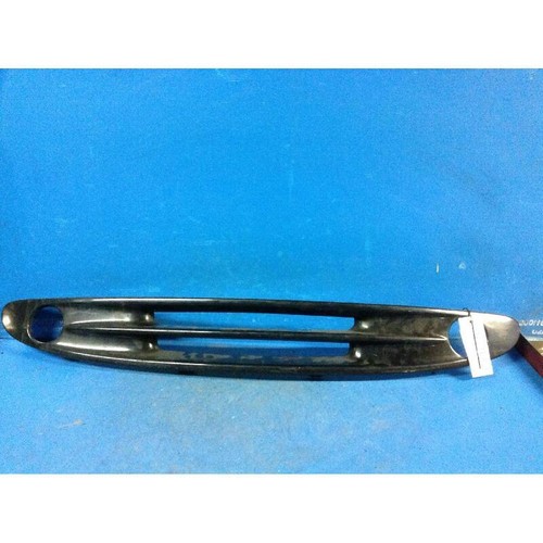 Grille gauche capot - gauche,