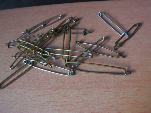 Lot epingles pour - epingles, insignes