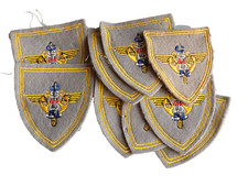 U2/05/25 (REF23616) Small Lot of Military Badges FRENCH MEDAL BR2