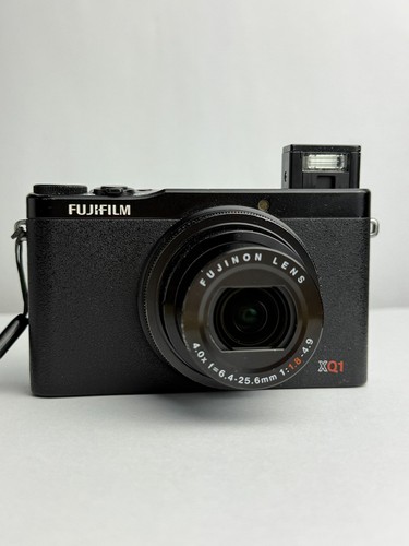 Fujifilm xq1 black 0mp - black, 12.0mp
