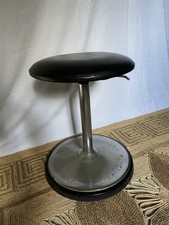 Ancien tabouret d'atelier noir