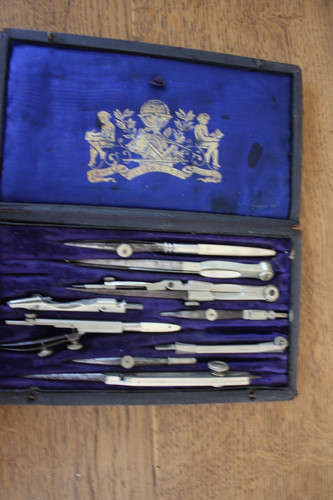 Ancienne boite compas - boite,