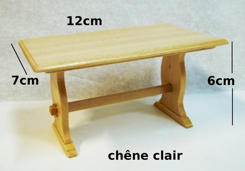 Une table miniature - miniature,, maison