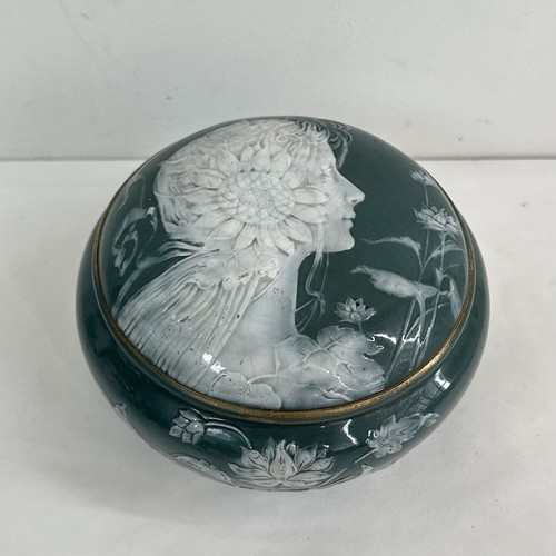 Ancienne boite art - , nouveau