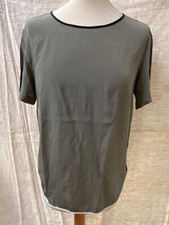 Top T1 blouse fluide 100% soie SANDRO gris kaki