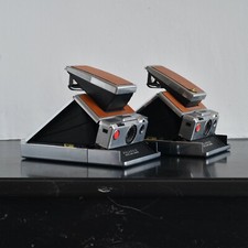 2 Polaroid SX 70 Alpha 1