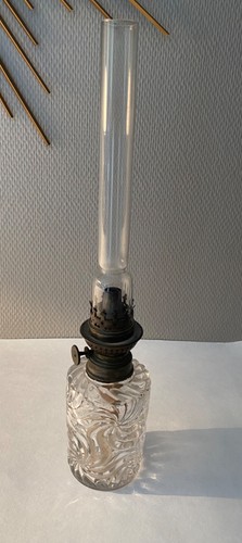 Ancienne lampe pétrole - À,