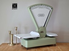 Balance de commerce vintage