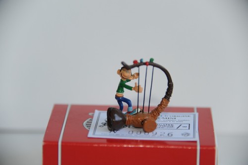 Figurine pixi gaston son - gaston, et