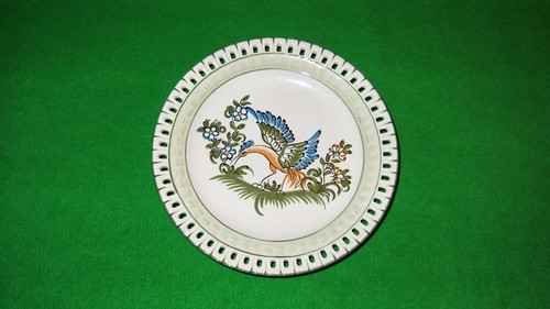 Petite assiette ajourée - , st