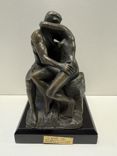Statue bronze baiser - en, le