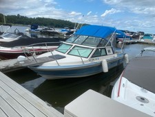 1985 Marathon 20' Boat w/ Title & Trailer